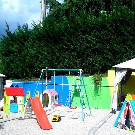 Holiday home — Pool — Idro