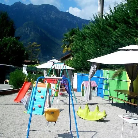 — Pool — Idro * Vesta