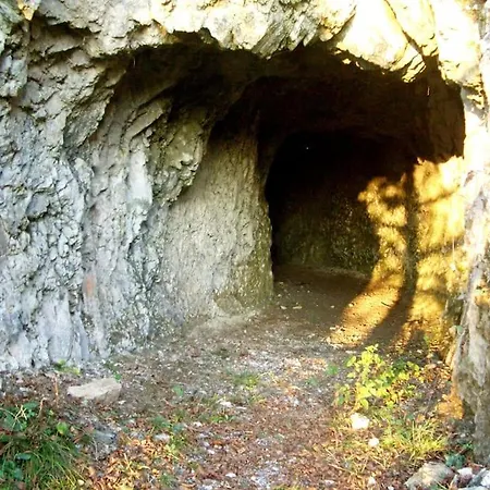 Holiday home — Pool — Idro