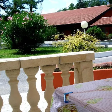 Holiday home — Pool — Idro *